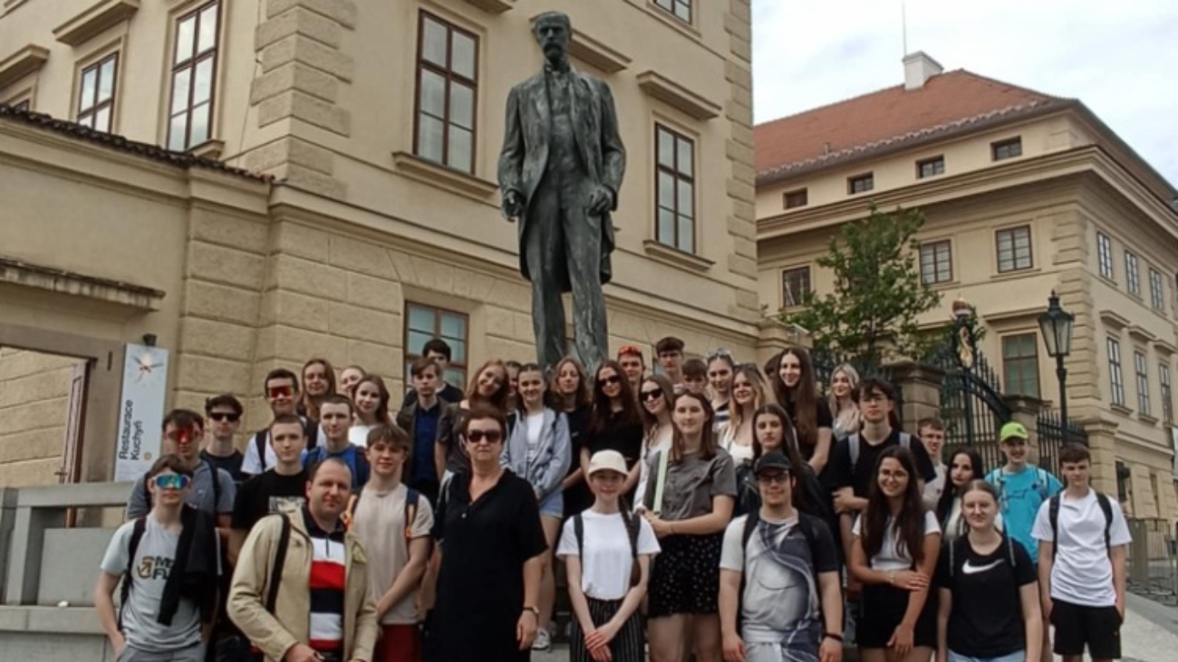 Messenger_creation_5CC1B7D1-F525-4B5E-BD36-BDF587E8C6A3